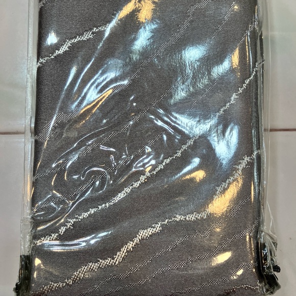 Donna Karan Current Collection NWT
KING SHAM GREY - Picture 5 of 7